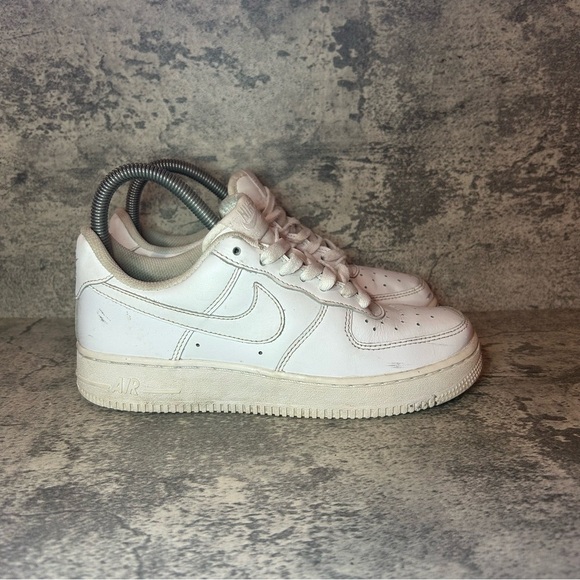 Nike Air Force 1 Sneakers DD8959-100 Womens sz 7 - white/white - Picture 1 of 7